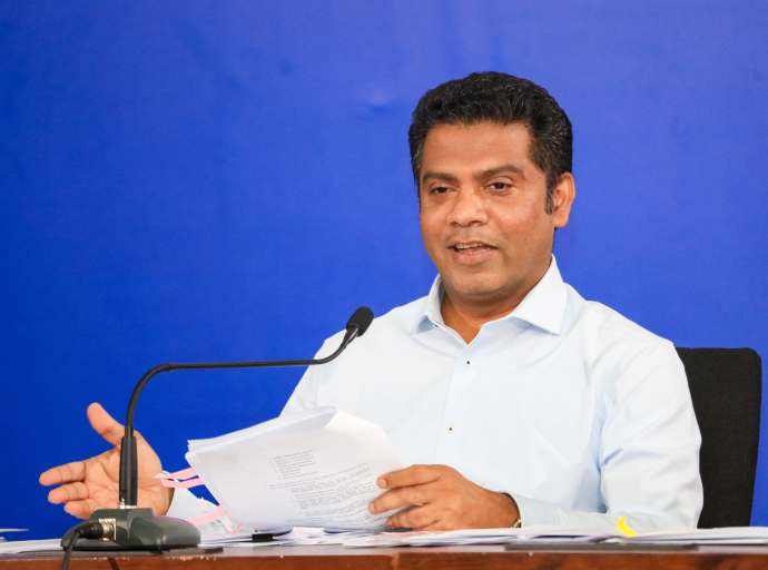 ආපදාවෙන් විපතට පත්ව ගොඩනැගෙන රටට අවිශ්වාසයක් එක් කරන්න එපා - කැබිනට් ප්‍රකාශක